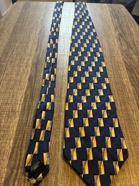 Men's Navy Tie with Gold Geometric Pattern